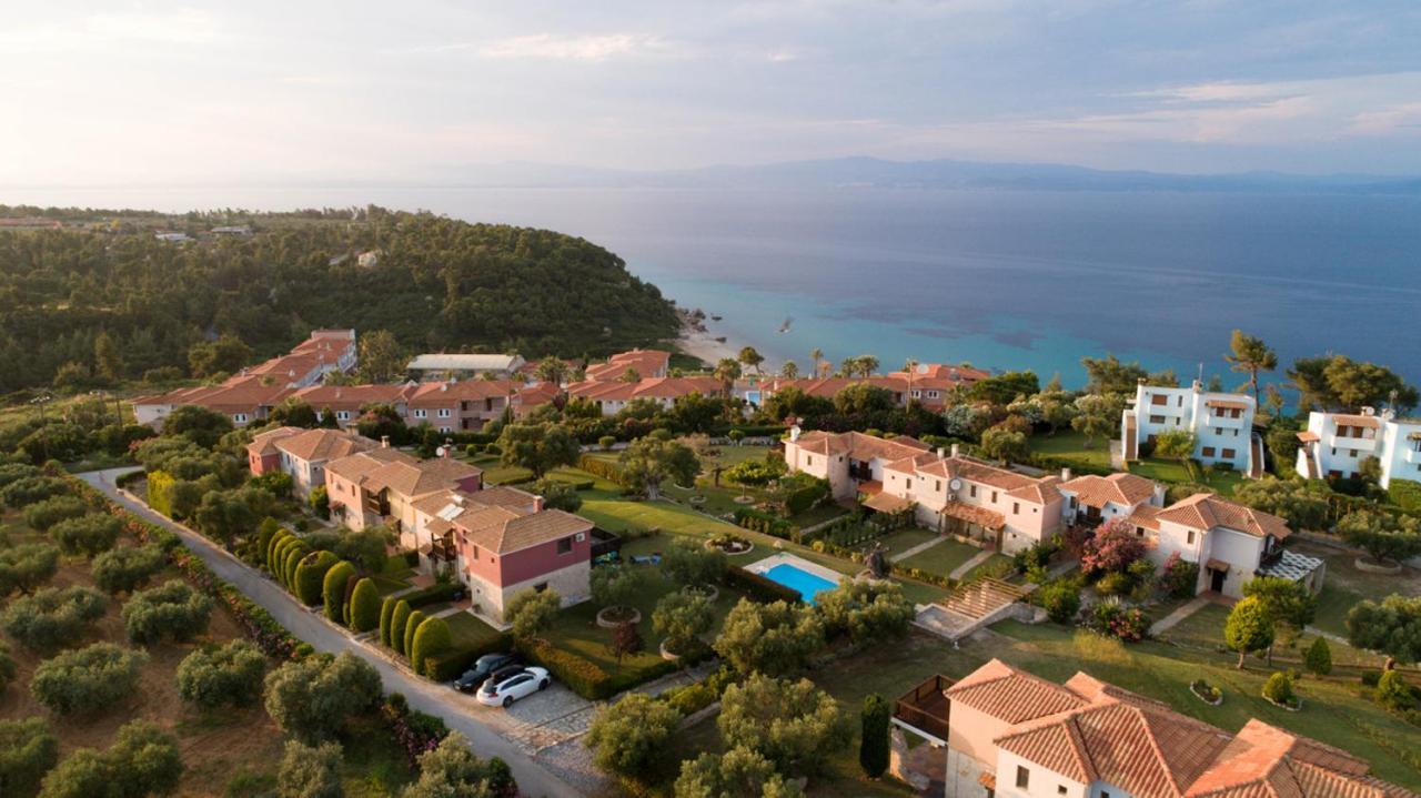 Rastoni Fabienne Shared Pool Maisonette, Afitos Bagian luar foto