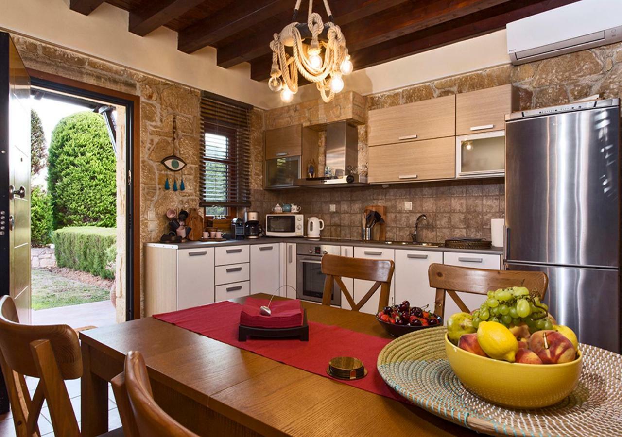 Rastoni Fabienne Shared Pool Maisonette, Afitos Bagian luar foto